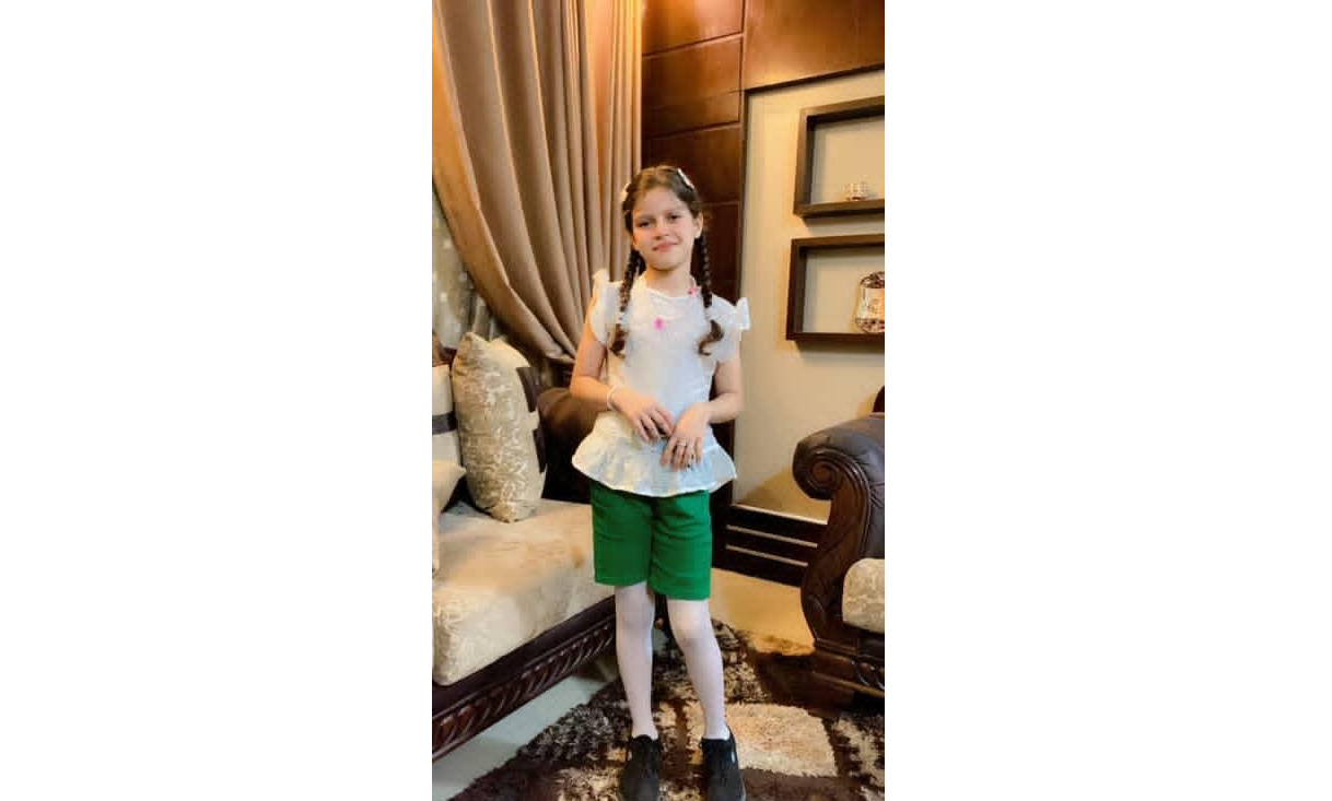 زينة طبيبة المستقبل بحاجة لمن يداوي جراحها